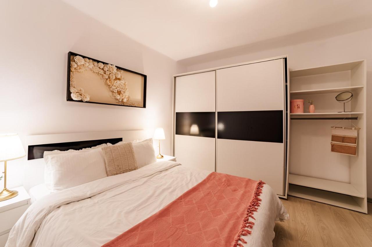 Anastasia Apartments With Parking Braşov Buitenkant foto